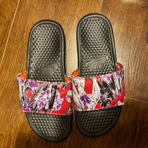 Nike women slides. Size 7